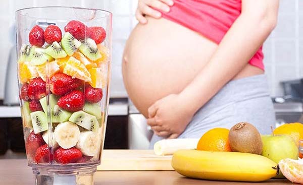 Ăn rau củ quả giúp mẹ bầu kiểm soát cân nặng 