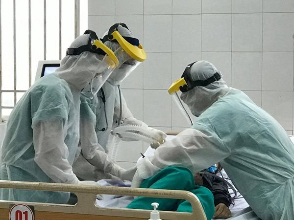 Quyền Bộ trưởng Bộ Y tế: Chủng virus ở bệnh nhân COVID-19 tại Đà Nẵng là chủng mới, có đặc tính lây lan nhanh hơn - Ảnh 1