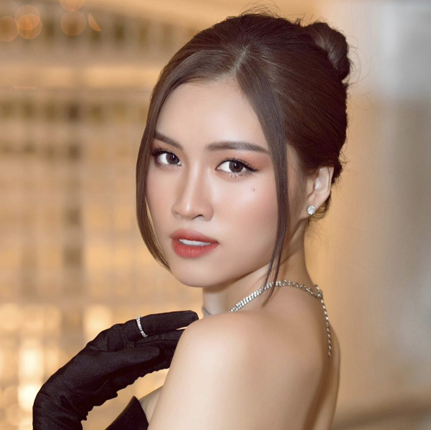 Thanh Thanh Huyền tiếp tục bị 'chê' vì màn hô tên cụt lủn tại Miss Charm 2023 - Ảnh 3