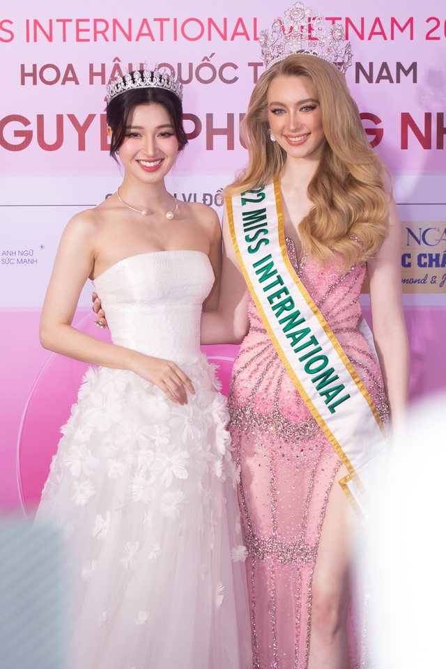 Phương Nhi chính thức trở thành Miss International Vietnam 2023: Dàn mỹ nhân đến ủng hộ, Thảo Nhi Lê xuất hiện gây sốt - Ảnh 3