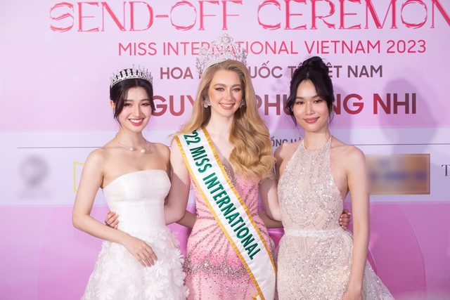 Phương Nhi chính thức trở thành Miss International Vietnam 2023: Dàn mỹ nhân đến ủng hộ, Thảo Nhi Lê xuất hiện gây sốt - Ảnh 4