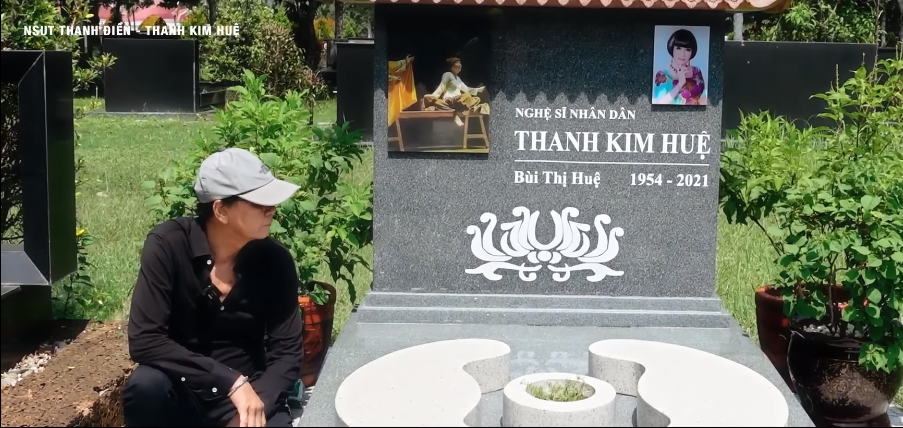 Sau khi Thanh Kim Huệ qua đời, nghệ sĩ Thanh Điền luôn giữ thói quen đặc biệt này dành cho vợ - Ảnh 2