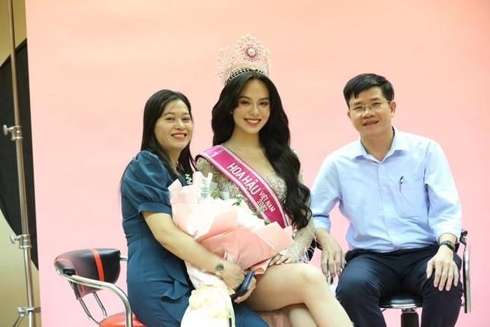 Lộ diện em gái tài năng của Tân HHVN 2022 Huỳnh Thị Thanh Thủy, tiết lộ một chuyện về chị gái khi tham gia cuộc thi nhan sắc - Ảnh 5