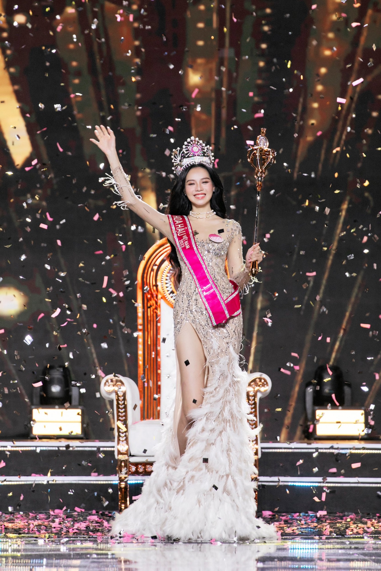 Hoa hậu Thanh Thủy bị nghi gian lận để thắng vì quá nhạt nhòa, BTC lên tiếng - Ảnh 4
