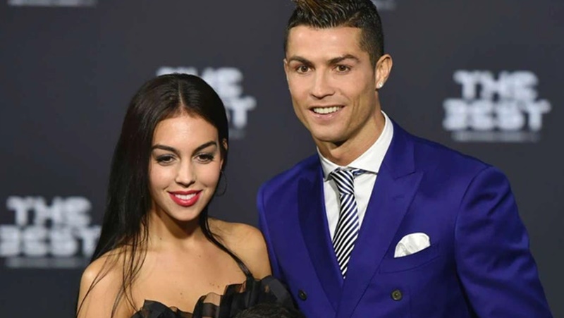 Nghi vấn Ronaldo và bạn gái rạn nứt tình cảm, không tương tác nhiều với nhau? - Ảnh 2