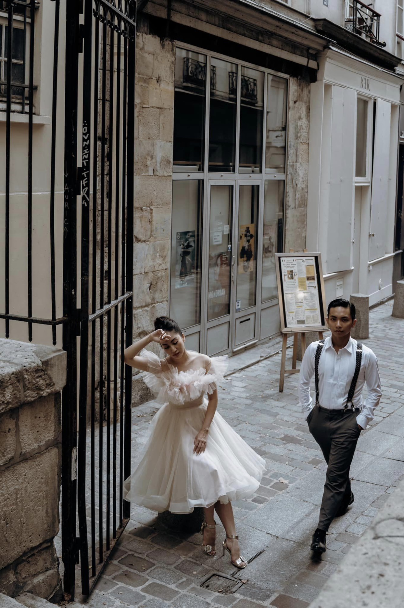 Phan Hiển và Khánh Thi tái hiện chuyện tình yêu gắn liền với nhảy múa trong bộ ảnh cưới chụp ở Pháp - Ảnh 9