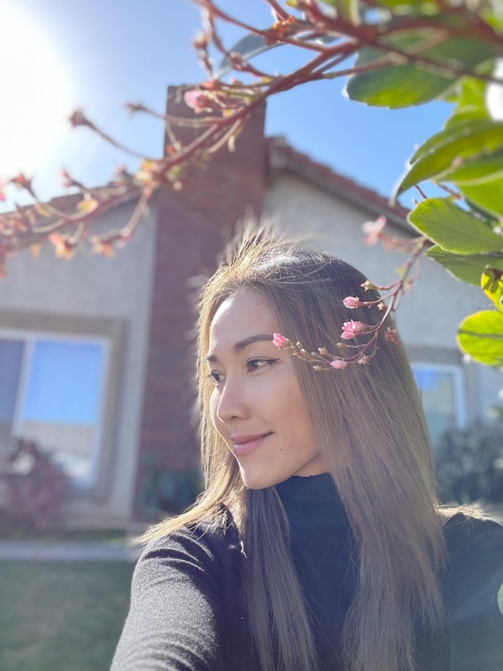 Diễn viên Kim Hiền sống trong biệt thự đầy hoa lá, xanh mướt bốn mùa - Ảnh 5