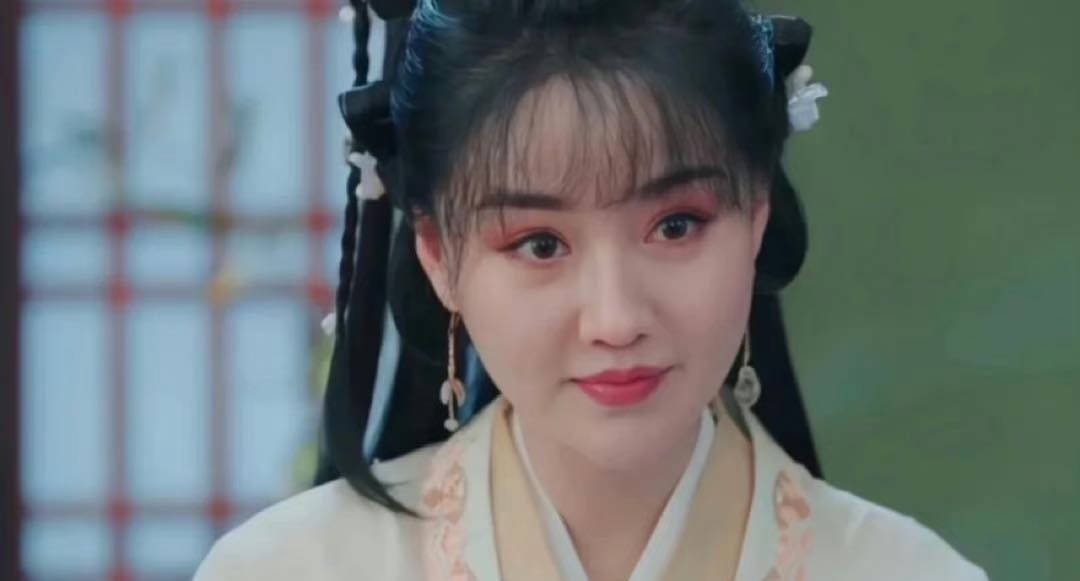 Hết La Vân Hi, một nữ diễn viên trong Trường Nguyệt Tẫn Minh bị chê make up lố, còn đem so sánh với vai diễn cũ trong Thương Lan Quyết - Ảnh 1