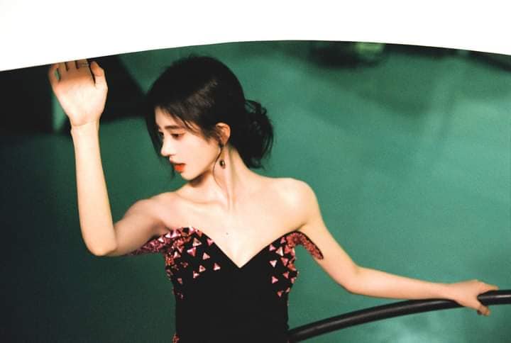 Cúc Tịnh Y khoe vóc dáng cực chuẩn trong bộ ảnh nhá hàng cho concert 10 năm của công ty Siba - Ảnh 8