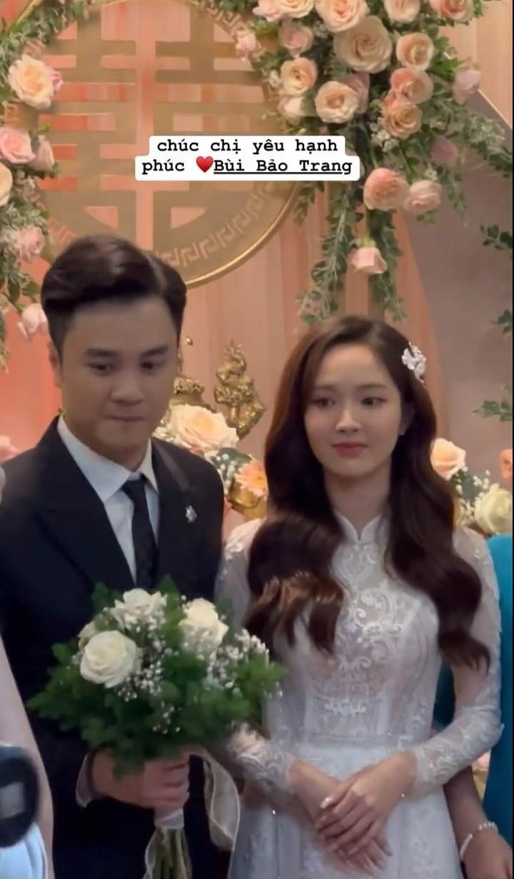 'Thánh nữ Bolero' Jang Mi bất ngờ tổ chức đám cưới: Cô dâu xinh đẹp trong tà áo dài trắng, dàn phù dâu 'siêu chất lượng' - Ảnh 3