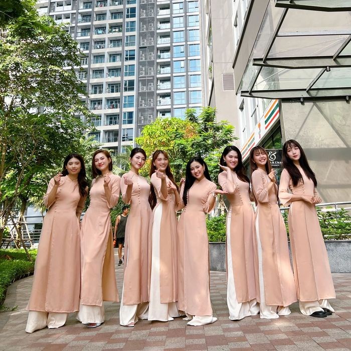'Thánh nữ Bolero' Jang Mi bất ngờ tổ chức đám cưới: Cô dâu xinh đẹp trong tà áo dài trắng, dàn phù dâu 'siêu chất lượng' - Ảnh 6