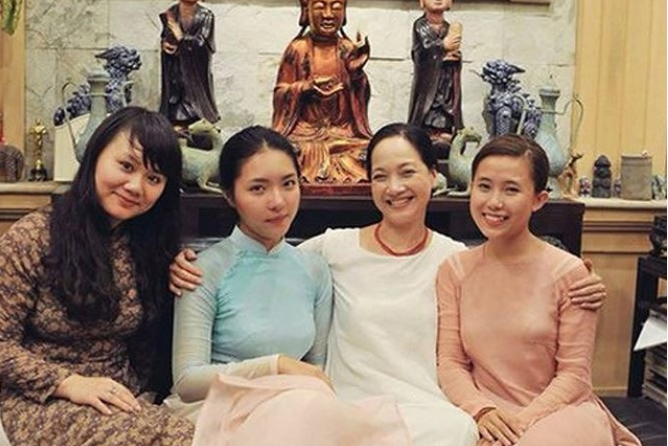 NSND Lê Khanh 'biểu tượng nhan sắc' màn ảnh Việt, chung sống cùng chồng hơn hai thập kỷ vẫn không tổ chức lễ cưới - Ảnh 8
