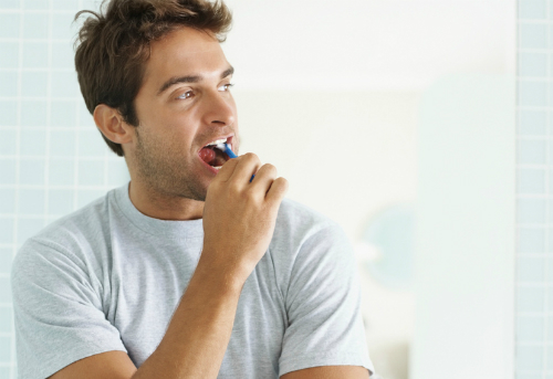 Thường xuyên chảy máu khi đánh răng: Tuyệt đối không chủ quan vì có thể là dấu hiệu ung thư! - Ảnh 1