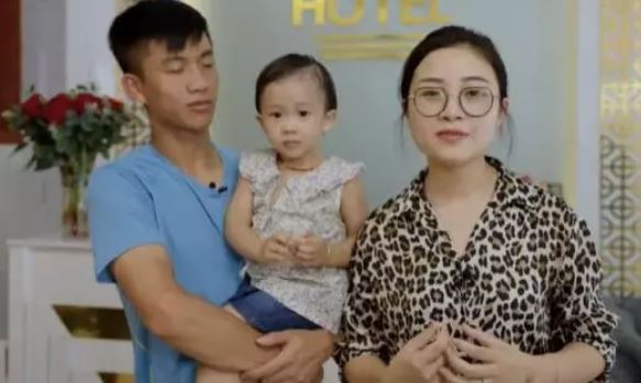 Sau 2 năm kết hôn, vợ hot girl của cầu thủ Phan Văn Đức lộ ảnh xuề xòa, kém xinh khác xa với ảnh tự đăng? - Ảnh 2