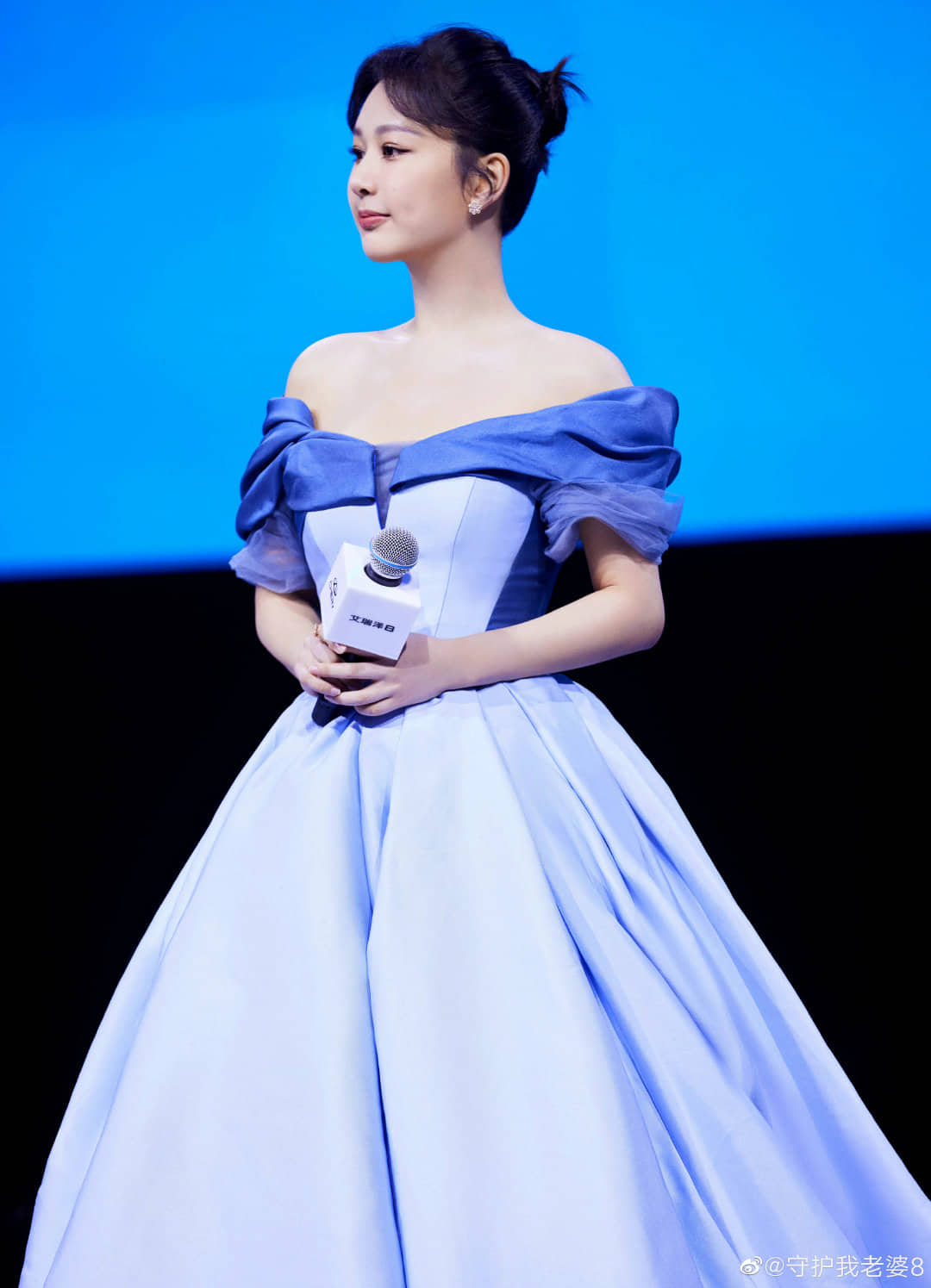 Dương Tử xuất hiện như 'công chúa Lọ Lem' trong một sự kiện, các netizen 'mê mẩn' vì mỹ nhân sở hữu điều này? - Ảnh 3
