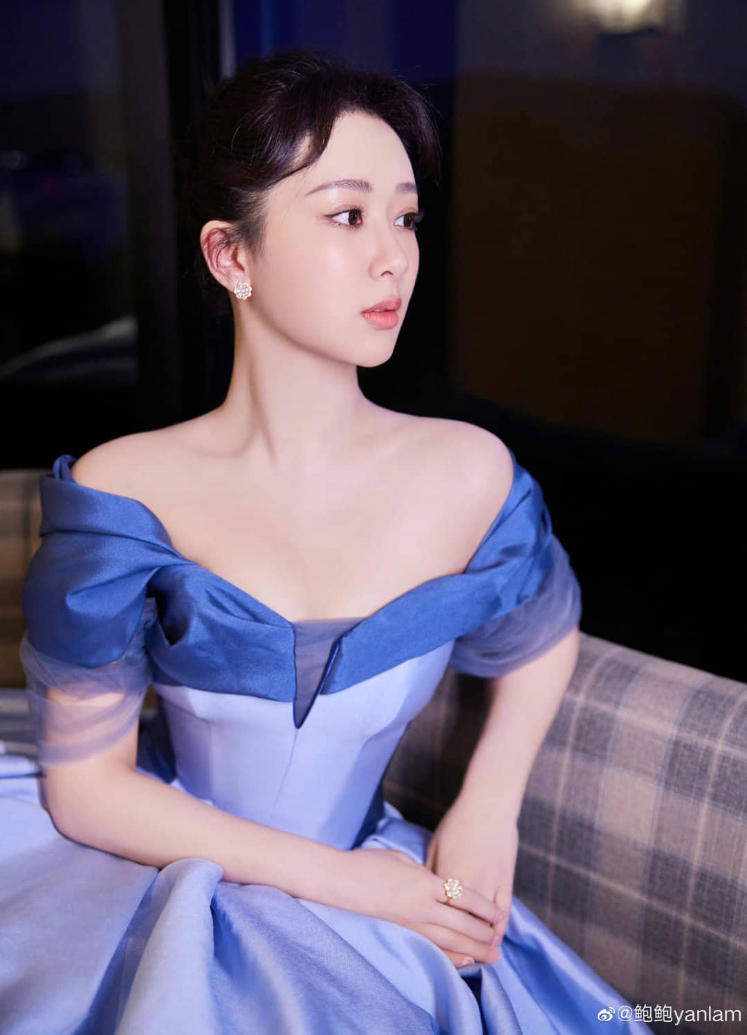Dương Tử xuất hiện như 'công chúa Lọ Lem' trong một sự kiện, các netizen 'mê mẩn' vì mỹ nhân sở hữu điều này? - Ảnh 6