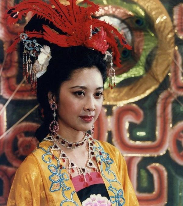Dung mạo tuổi 70 của mỹ nhân đẹp nhất 'Tây Du Ký' gây 'sốt', sau 36 năm 'Nữ vương Tây Lương' vẫn khiến khán giả thao thức - Ảnh 3