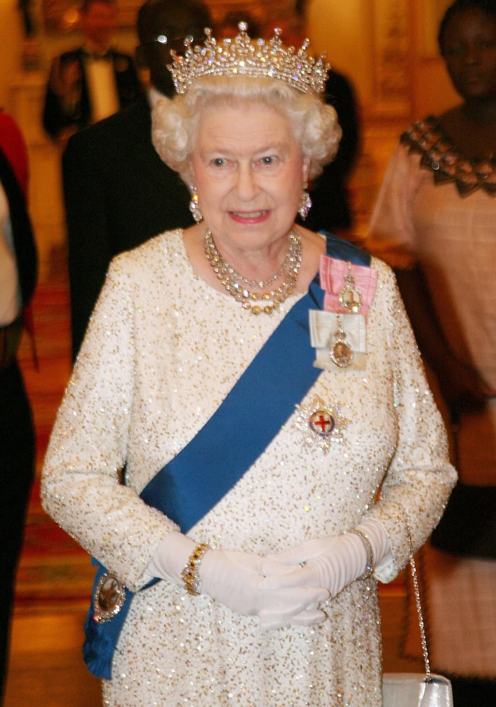 Nữ hoàng Elizabeth II, nữ vương trị vì lâu nhất của Anh, qua đời ở tuổi 96 - Ảnh 1