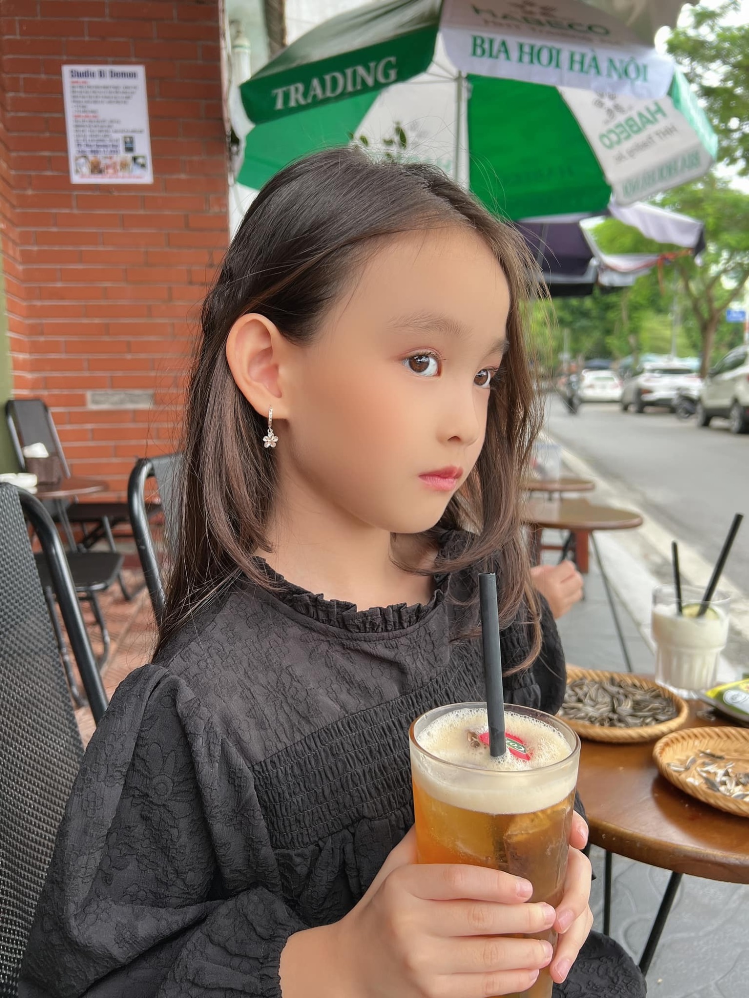 'Con gái nuôi' 6 tuổi của Hoa hậu Ngọc Hân được khen ngợi xinh như tranh vẽ, càng lớn càng bộc lộ tố chất mỹ nhân tương lai - Ảnh 5