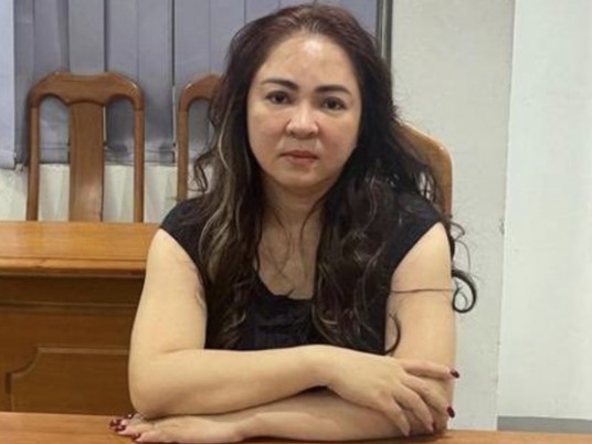 NÓNG: Công an Bình Dương đề nghị truy tố bà Nguyễn Phương Hằng, gia hạn tạm giam thêm gần 2 tháng - Ảnh 1