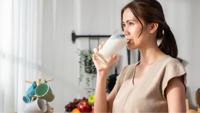 Uống sữa gây trào ngược dạ dày không, xử lý thế nào? - Ảnh 2