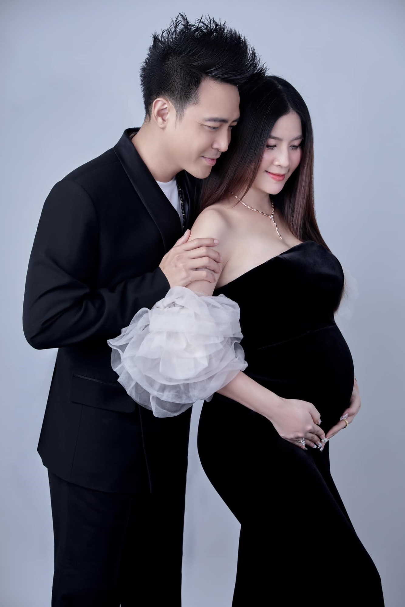Kha Ly xác nhận đang mang thai 7 tháng sau 8 năm kết hôn với Thanh Duy  - Ảnh 1