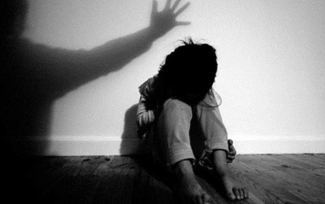 Người đàn ông ở Đồng Nai lẻn vào trường học hiếp dâm bé gái 7 tuổi - Ảnh 1