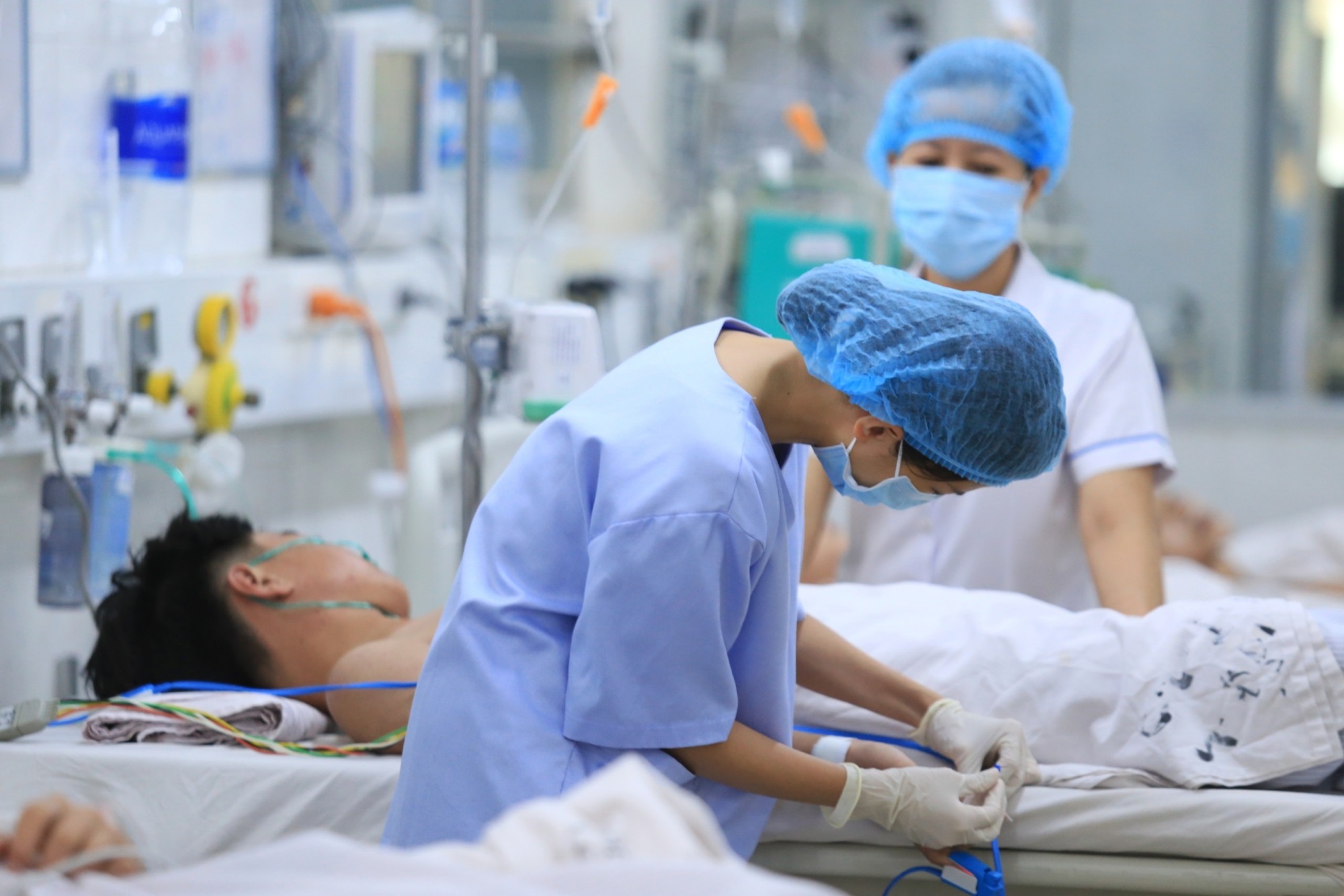 Ca mắc sốt xuất huyết ở Hà Nội tăng 5,7 lần so với năm ngoái, Cục Y tế dự phòng cử chuyên gia hỗ trợ chuyên môn - Ảnh 1