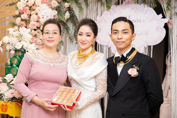 Hé lộ sính lễ siêu khủng trong đám cưới của Khánh Thi - Phan Hiển, sương sương 22 cây vàng cho của hồi môn  - Ảnh 2