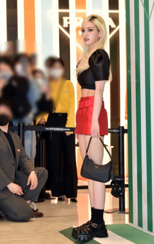 Bật mí lý do Jeon So Mi được netizen tặng danh hiệu 'Mỹ nữ toàn diện': Xinh đẹp tựa búp bê Barbie  - Ảnh 2