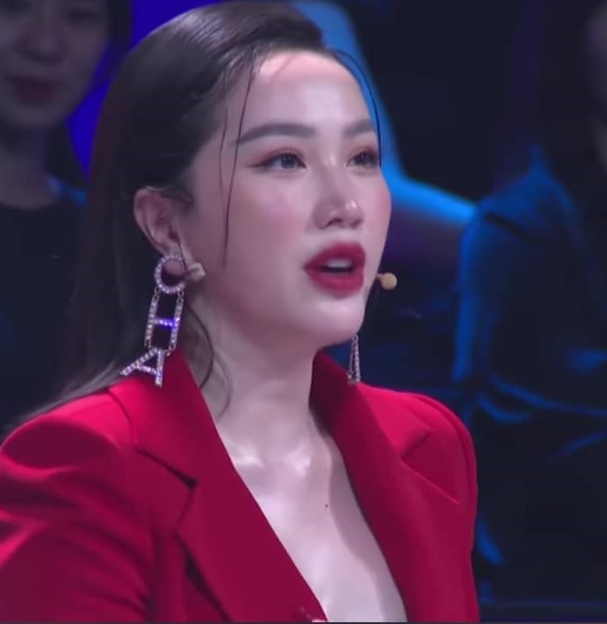 Hoa hậu Thùy Tiên lộ nhan sắc 'già chát', thất thế hoàn toàn khi đọ sắc hai 'mẹ bỉm' U40 - Ảnh 3