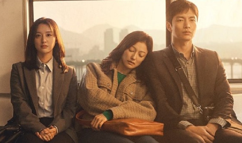 Mỹ nhân Hậu duệ Mặt trời comeback trong phim mới nói về người hướng nội, “yêu tinh” Gong Yoo liền bày tỏ sự yêu thích dù phim kén người xem - Ảnh 1