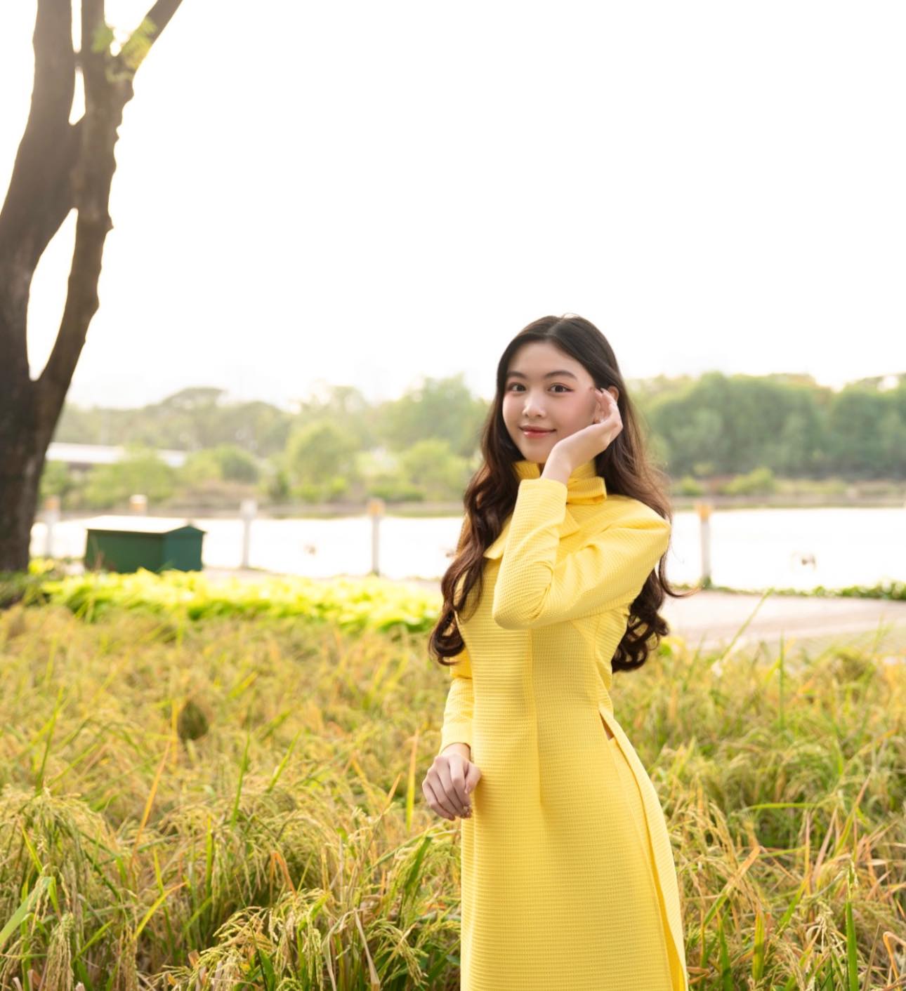 Mùng 1 Tết, 2 con gái của MC Quyền Linh chiếm trọn spotlight vì quá xinh, 'nhuộm vàng' cả mạng xã hội bằng loạt ảnh hạnh phúc - Ảnh 5