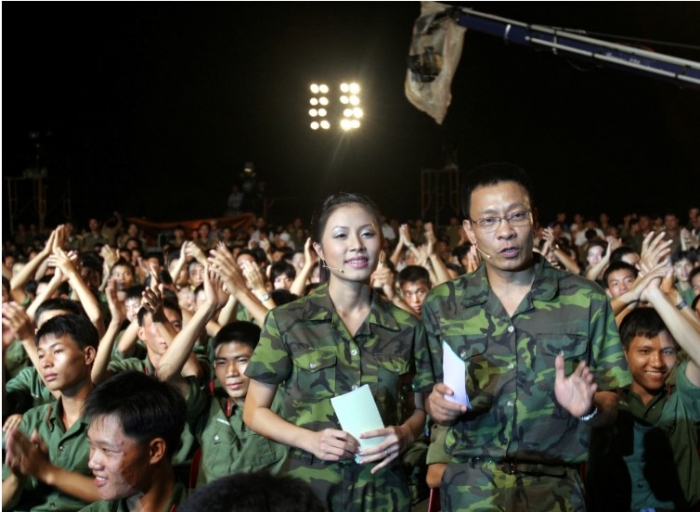 MC Hoàng Linh ngậm ngùi chia tay 'Chúng tôi là chiến sĩ' sau 15 năm gắn bó, tiết lộ vai trò hoàn toàn mới ở VTV - Ảnh 2