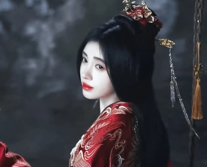Cúc Tịnh Y và 3 bộ phim làm nên tên tuổi “mỹ nữ 4000 năm có một”, tạo hình đẹp vô địch màn ảnh Hoa ngữ 2024 - Ảnh 4