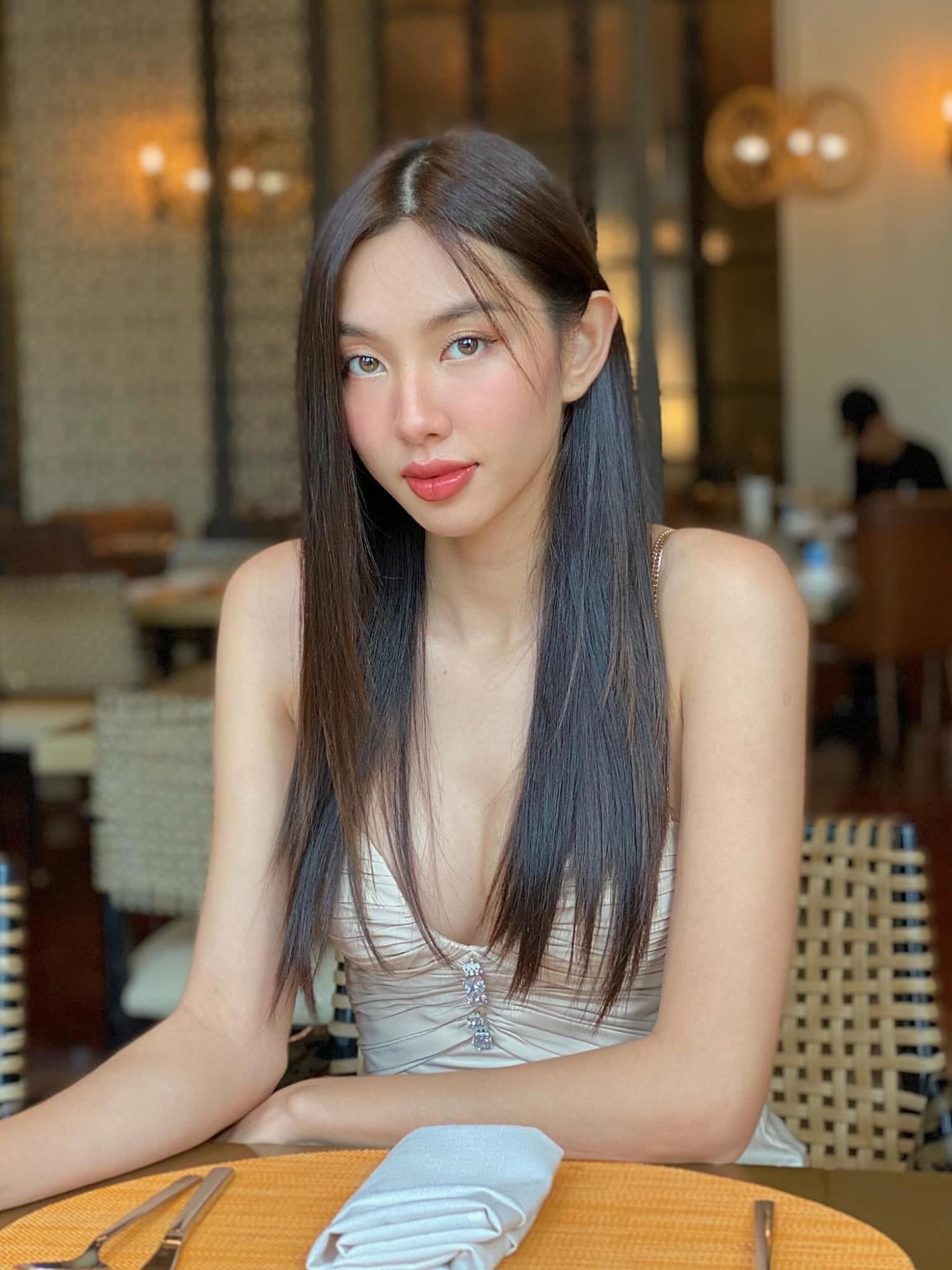 Hoa hậu Thùy Tiên tiết lộ 3 cách chăm da để sở hữu làn da đẹp mướt mát cân mọi style trang điểm - Ảnh 3