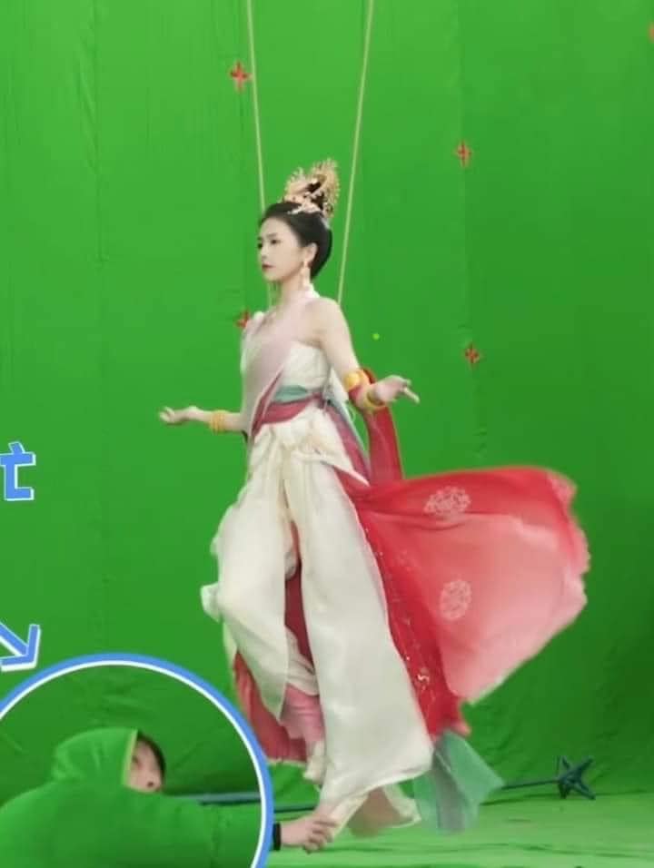 Bạch Lộc chính thức 'diễm áp' nhan sắc nữ phụ Trần Đô Linh với tạo hình nữ thần Đôn Hoàng trong Trường Nguyệt Tẫn Minh  - Ảnh 3