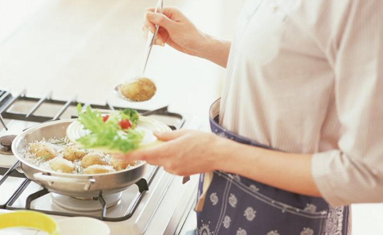 5 mẹo đơn giản giúp căn bếp của bạn luôn mát mẻ trong mùa hè này - Ảnh 1