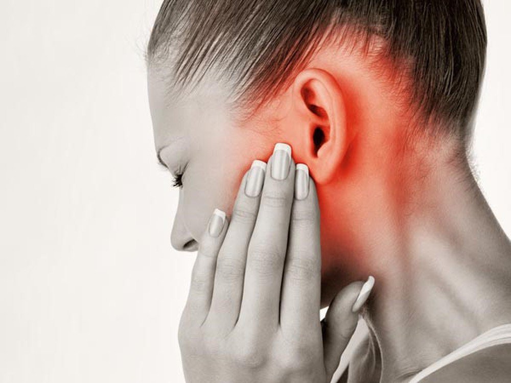 Dùng tai nghe kiểu này là xu hướng của giới trẻ nhưng đang hủy hoại màng nhĩ, gây tổn thương tai vĩnh viễn - Ảnh 2