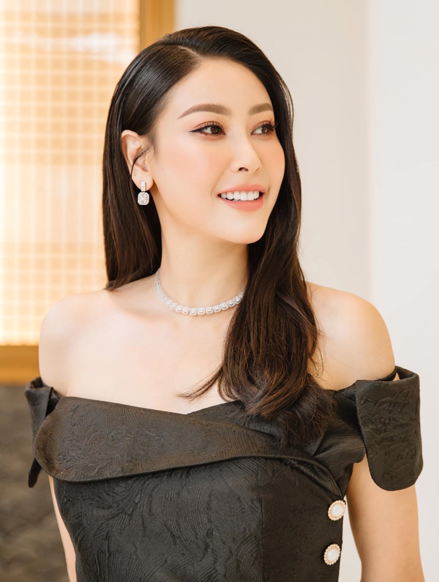 Nhan sắc Hoa hậu Hà Kiều Anh ở tuổi 45: Hội chị em ngưỡng mộ vì nhan sắc “trẻ hóa” đáng mơ ước - Ảnh 2