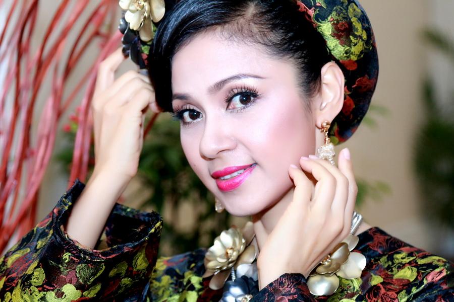 'Người đẹp Tây Đô' Việt Trinh bất ngờ lên tiếng bênh vực Lê Âu Ngân Anh - Ảnh 1