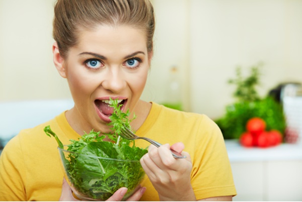 6 tác hại không ngờ của việc ăn quá nhiều rau xanh - Ảnh 3