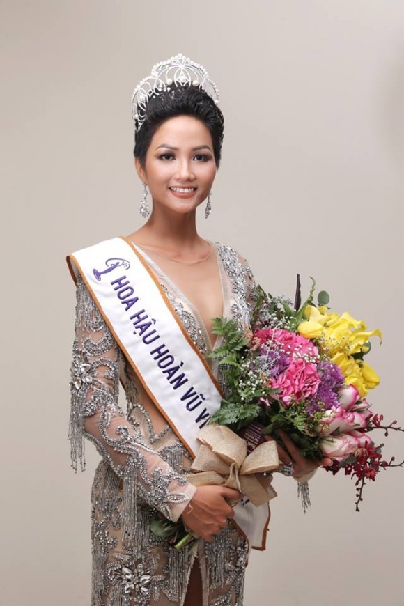 'Đứng hình' khi xem bảng thành tích học tập của tân Hoa hậu Hoàn vũ Việt Nam - Ảnh 1