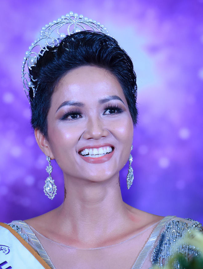 Tân Hoa hậu Hoàn vũ Việt Nam H'Hen Niê nhắn gửi nhà báo đã miệt thị mình: “Nếu được gặp anh, mình sẽ gửi lời chào anh” - Ảnh 1