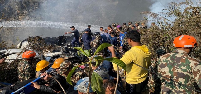 Rơi máy bay chở 72 người ở Nepal, 8 thi thể được tìm thấy - Ảnh 3