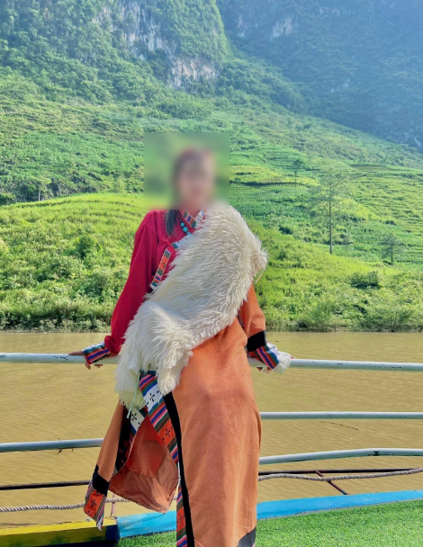 Khoai Lang Thang bức xúc 'góp ý' về việc diện trang phục không phù hợp trên sông Nho Quế - Ảnh 2