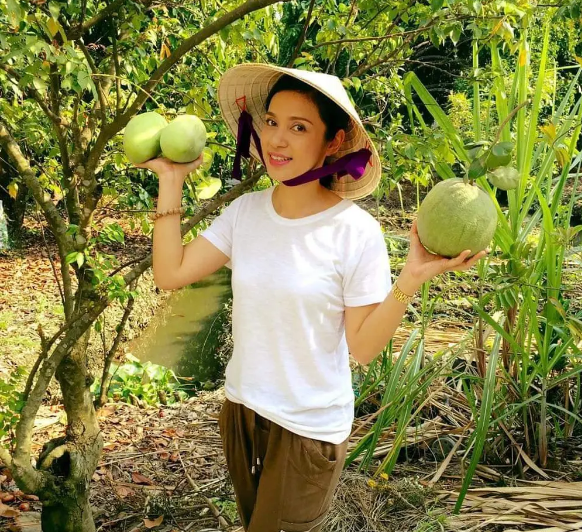 Diễn viên Việt Trinh tuổi 50: Mẹ đơn thân, sống an yên trong biệt thự vườn ở Bình Dương - Ảnh 4