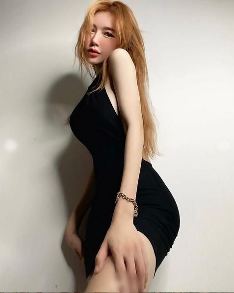 Lộ ảnh gương mặt đơ cứng của Elly Trần, netizen so sánh với 'nữ hoàng dao kéo' Park Bom - Ảnh 10