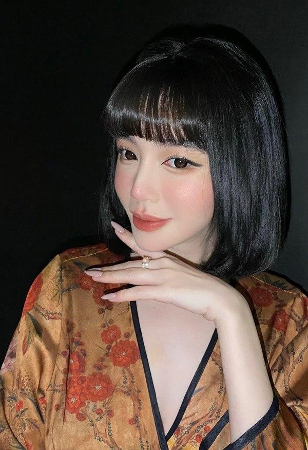 Lộ ảnh gương mặt đơ cứng của Elly Trần, netizen so sánh với 'nữ hoàng dao kéo' Park Bom - Ảnh 7