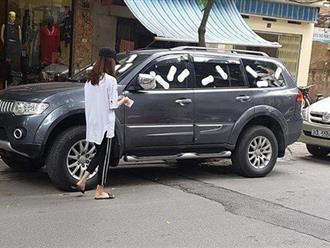 Mẹ của cô gái dán băng vệ sinh lên xe ô tô ở Hà Nội: “Hành động của con gái tôi là thiếu tế nhị, gây phản cảm”